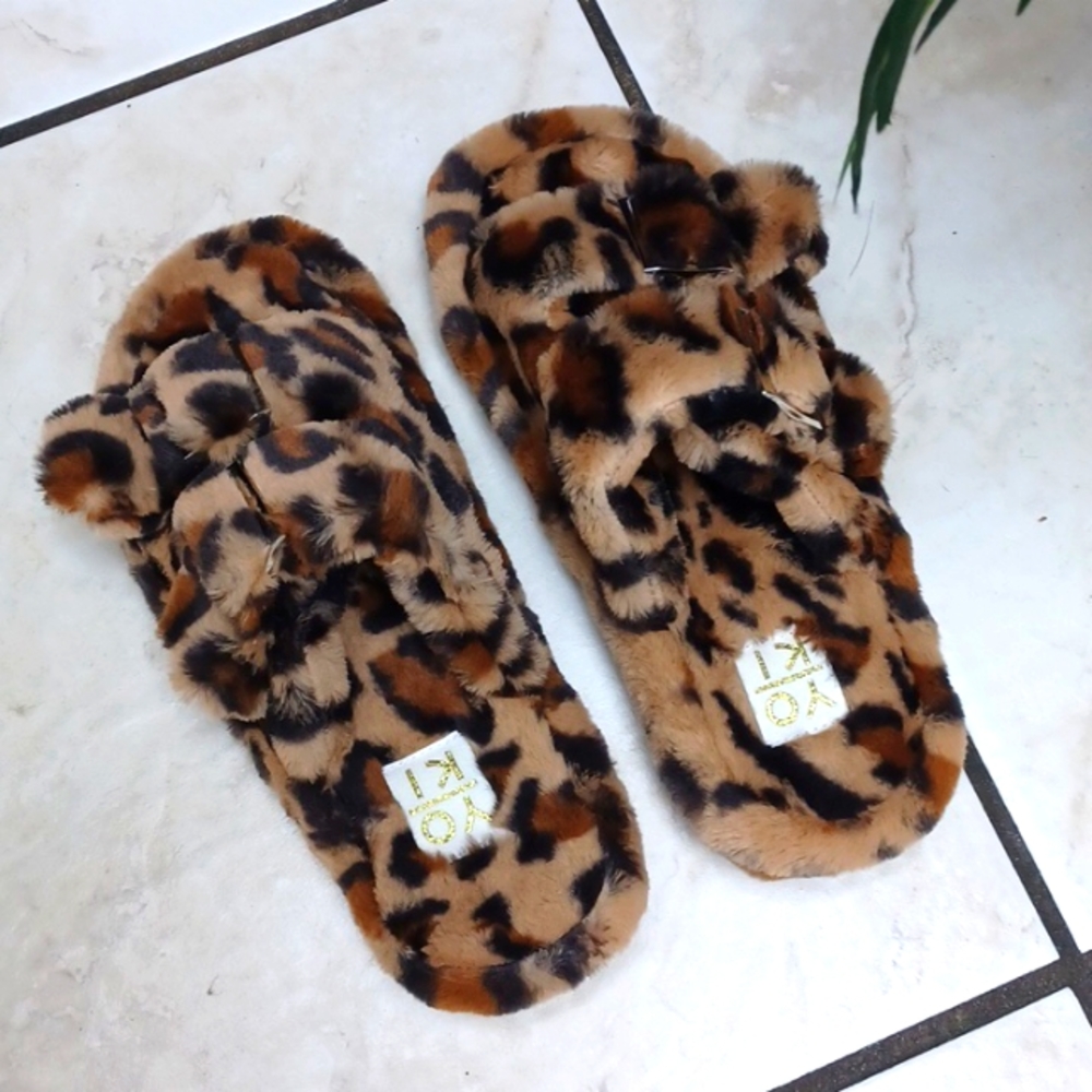 Women's Faux Fur Slides Leopard Print Size8 NWB